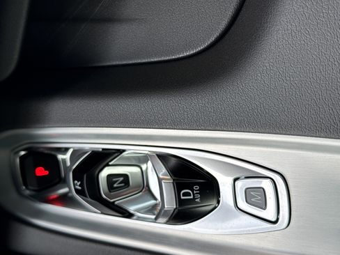 Used 2026 Chevrolet Corvette Stingray Coupe w/ 1LT RWD image 24