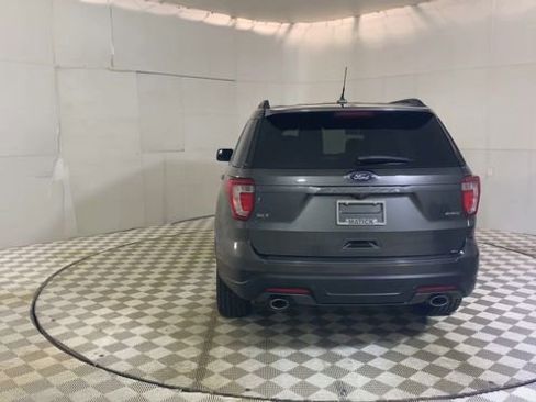 Used 2018 Ford Explorer XLT w/ Equipment Group 202A AWD/4WD image 7