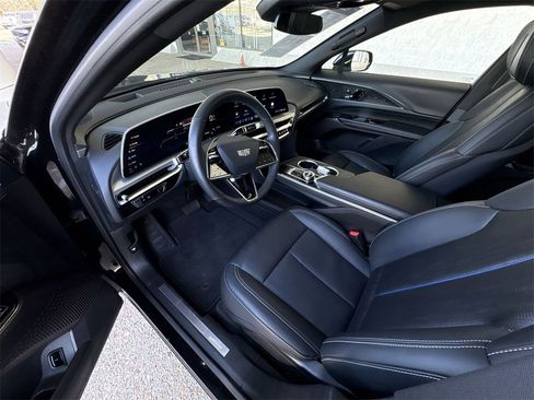 Certified 2024 Cadillac Lyriq Luxury image 10