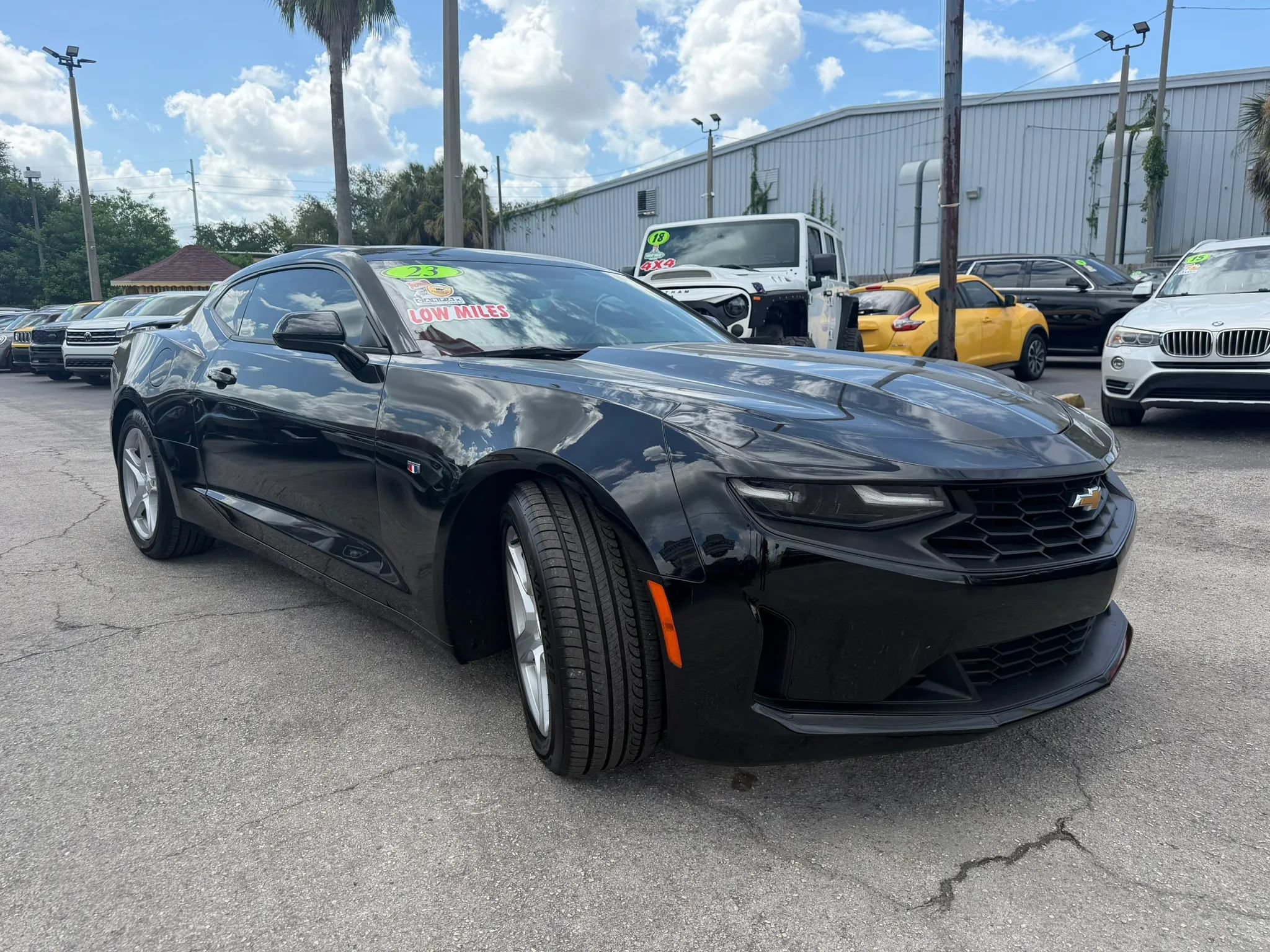 Used 2023 Chevrolet Camaro LT RWD image 3