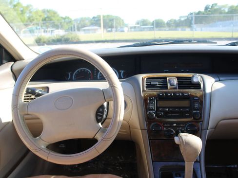 Used 2001 Toyota Avalon XL FWD image 20