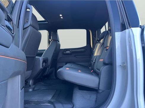 Used 2024 GMC Sierra 1500 AT4 w/ Technology Package image 9