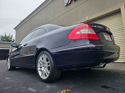 Used 2009 Mercedes-Benz CLK 350 Coupe w/ Premium I Pkg image 6