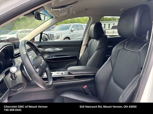 Used 2025 Genesis GV70 2.5T AWD/4WD image 11