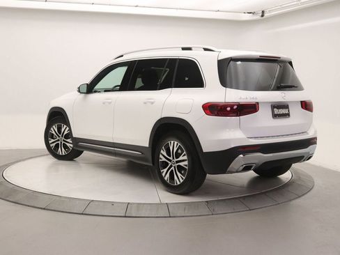 New 2026 Mercedes-Benz GLB 250 image 2