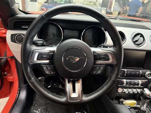 Used 2015 Ford Mustang Premium RWD image 27
