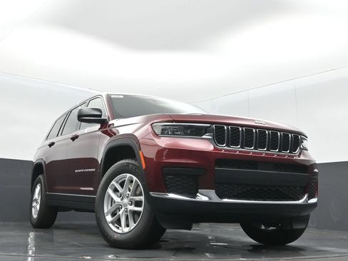 New 2026 Jeep Grand Cherokee L Laredo AWD/4WD image 32