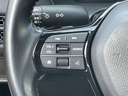 Certified 2025 Honda HR-V Sport image 13