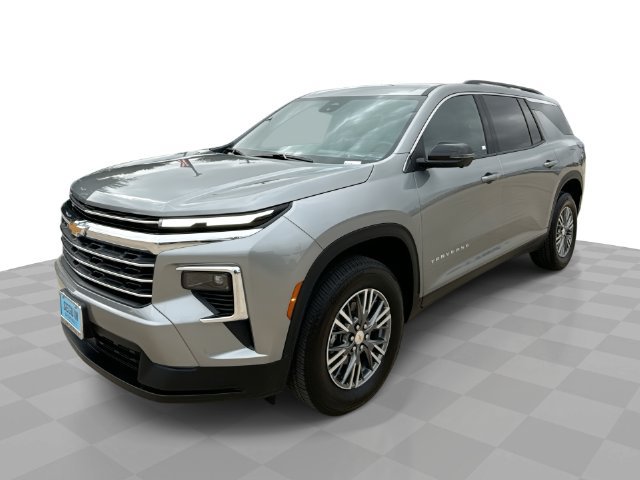 Certified 2026 Chevrolet Traverse LT w/ Driver Confidence Package FWD image 1