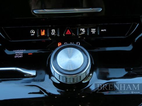 Used 2023 Jeep Wagoneer L Series II image 29