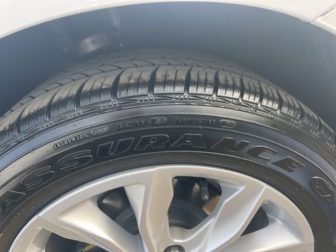 Used 2024 Chevrolet Malibu LT image 31