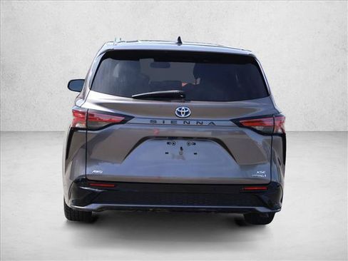 Certified 2021 Toyota Sienna XSE AWD/4WD image 8
