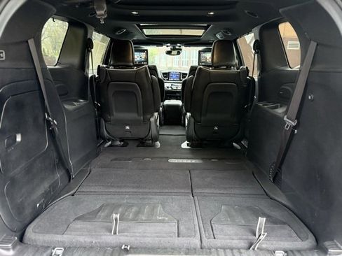 Used 2019 Chrysler Pacifica Limited w/ Advanced Safetytec Group image 34