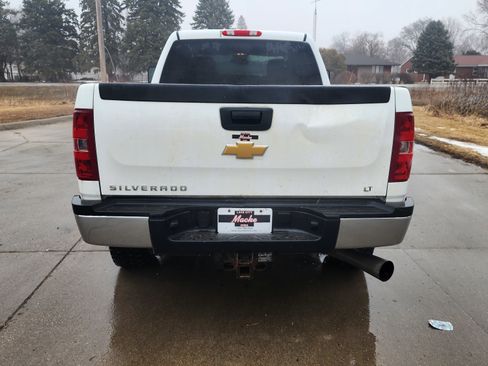 Used 2014 Chevrolet Silverado 2500 LT w/ Snow Plow Prep Package image 4