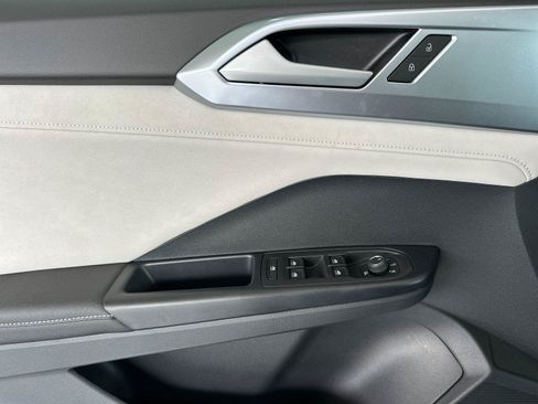 New 2026 Volkswagen Taos SE AWD/4WD image 10