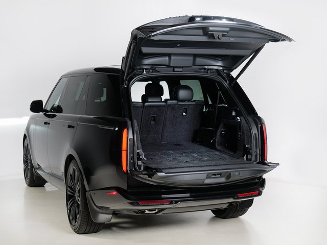New 2026 Land Rover Range Rover Long Wheelbase SE AWD/4WD image 30