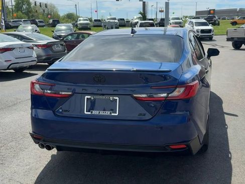 Used 2025 Toyota Camry SE w/ Convenience Package FWD image 6