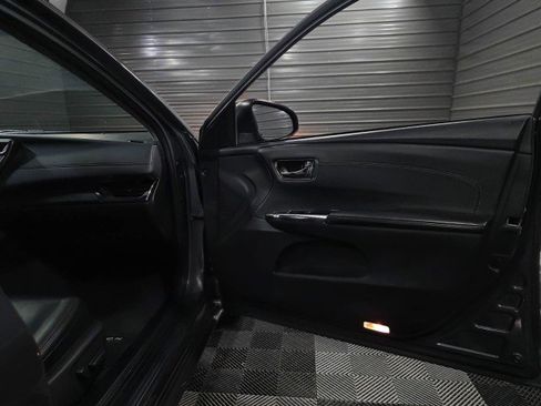 Used 2018 Toyota Avalon XLE Premium image 33