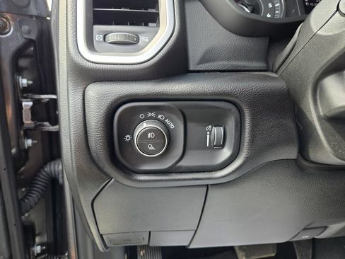 Used 2025 RAM 2500 Big Horn AWD/4WD image 18