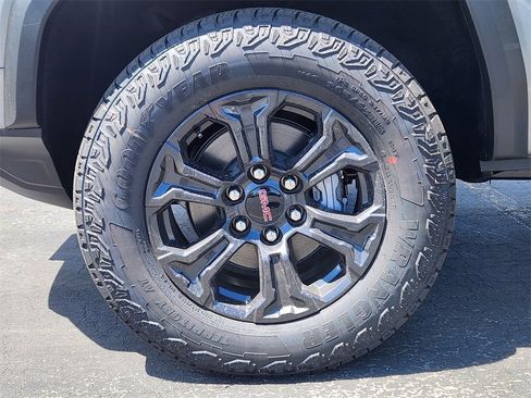 New 2025 GMC Canyon Elevation w/ Convenience Package image 7