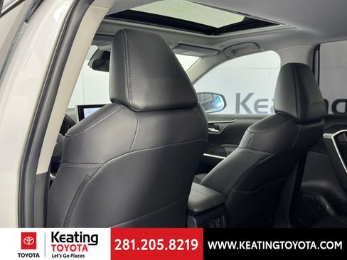 Used 2025 Toyota RAV4 XLE Premium image 16