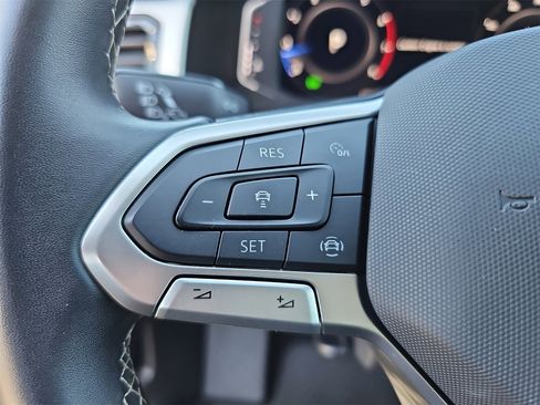 Certified 2023 Volkswagen Atlas SE w/ Panoramic Sunroof Package image 19