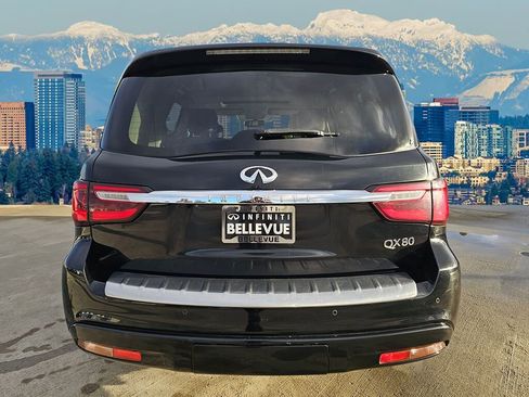 Used 2019 INFINITI QX80 Luxe w/ All-Season Package image 6