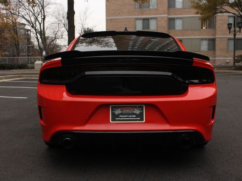 Used 2018 Dodge Charger R/T image 10