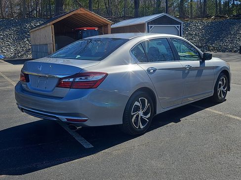 Used 2017 Honda Accord LX image 9