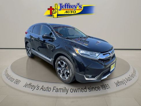 Used 2017 Honda CR-V Touring image 2