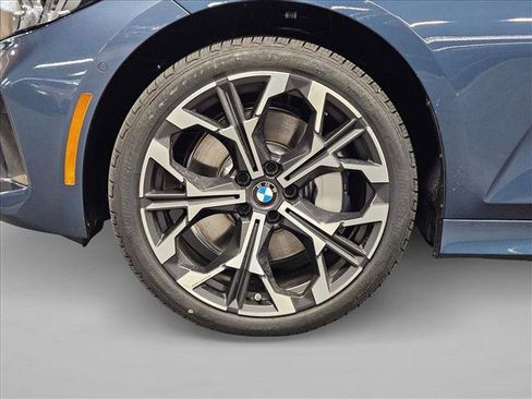 Used 2026 BMW 330i xDrive Sedan w/ Premium Package AWD/4WD image 9