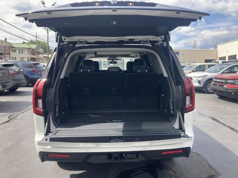 New 2025 Ford Expedition Active image 7