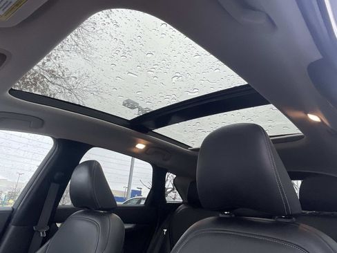 Used 2019 INFINITI QX50 Essential w/ Premium Heat Package image 16