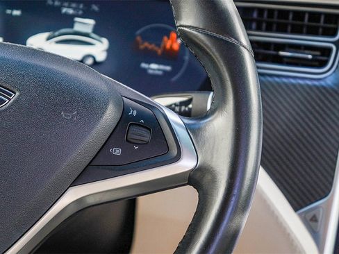 Used 2017 Tesla Model X 75D image 17