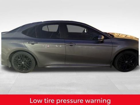 Used 2025 Toyota Camry SE image 5