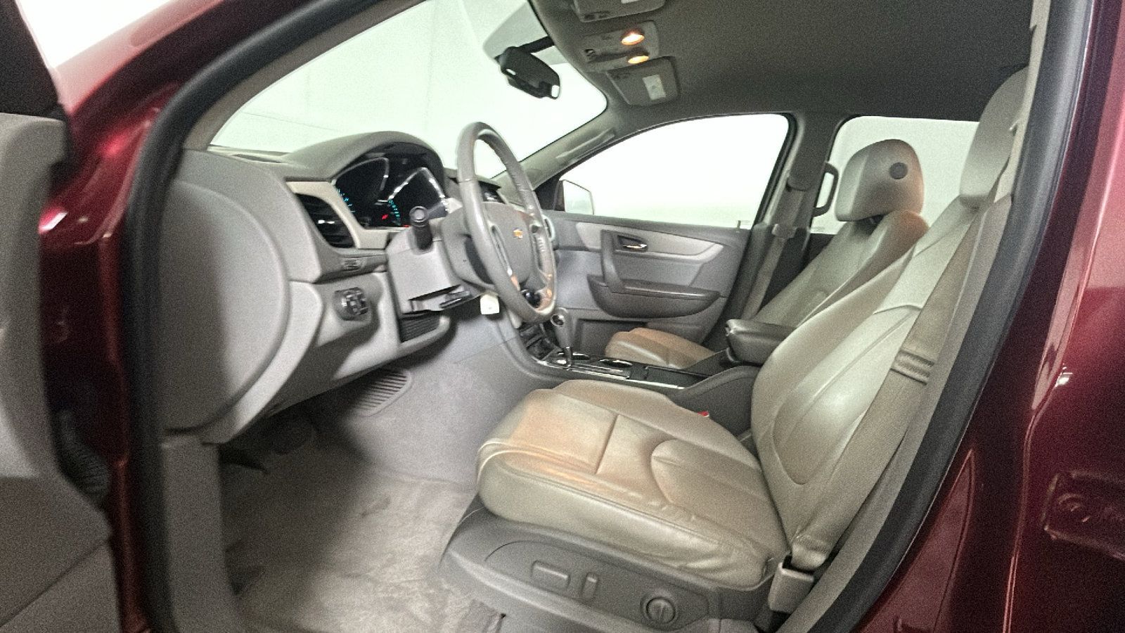 Used 2017 Chevrolet Traverse LT AWD/4WD image 12