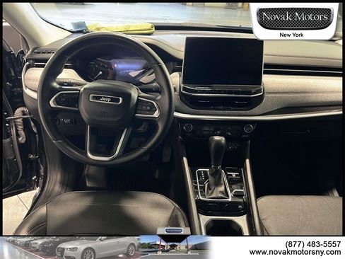 Used 2022 Jeep Compass Latitude image 14