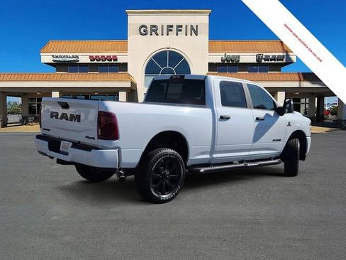 New 2026 RAM 2500 Big Horn AWD/4WD image 4