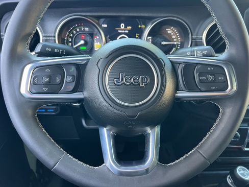 Used 2023 Jeep Wrangler Unlimited Sahara AWD/4WD image 24