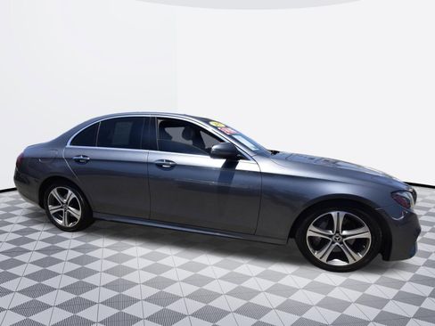 Used 2017 Mercedes-Benz E 300 image 3