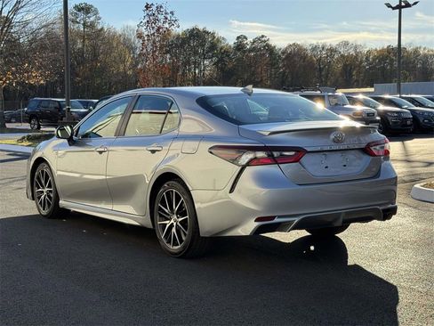 Used 2023 Toyota Camry SE image 23