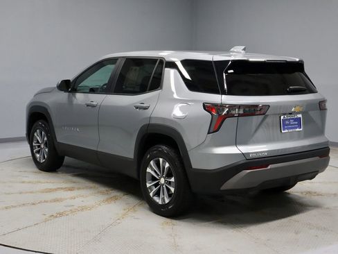 Used 2025 Chevrolet Equinox LT image 11