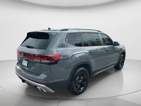 New 2026 Volkswagen Atlas Peak Edition image 5