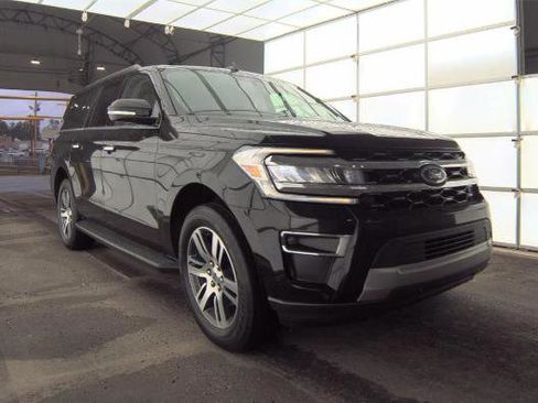 Used 2024 Ford Expedition Max Limited image 3