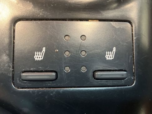 Used 2018 Toyota Camry FWD image 17