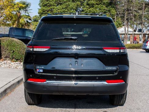 Used 2023 Jeep Grand Cherokee Limited AWD/4WD image 4
