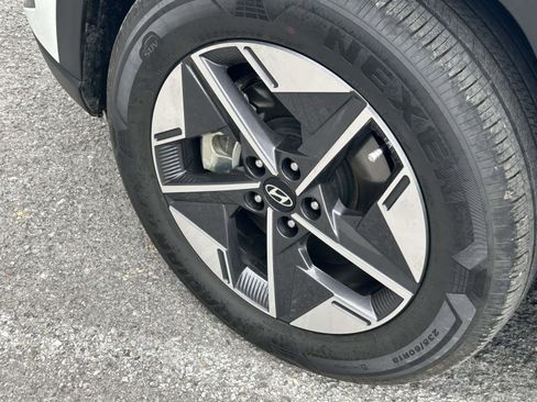 Used 2025 Hyundai Tucson SEL FWD image 9