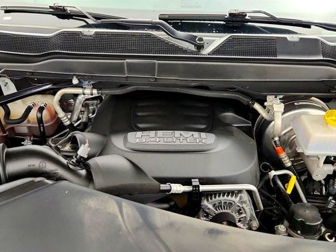 Used 2025 RAM 2500 Big Horn AWD/4WD image 25