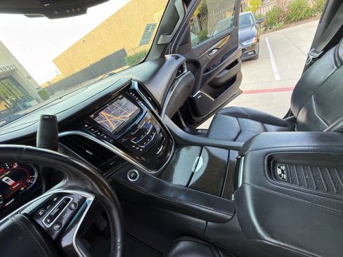 Used 2016 Cadillac Escalade ESV Platinum AWD/4WD image 16