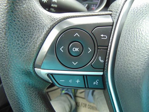 Used 2023 Toyota Camry LE image 29